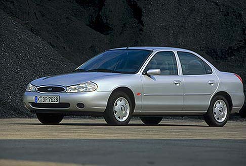 Ford  - La storia di Mondeo nasce nel 1993 nell’ambito di un programma di sviluppo quinquennale. width=
