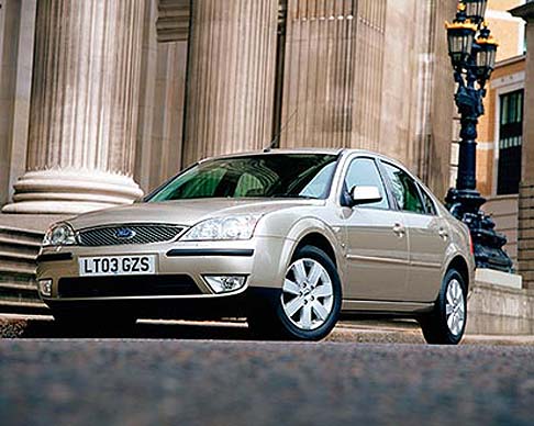 Ford  - La popolarità crescente rende Mondeo parte del lessico britannico, dove viene coniata l’espressione le Mondeo Man. width=