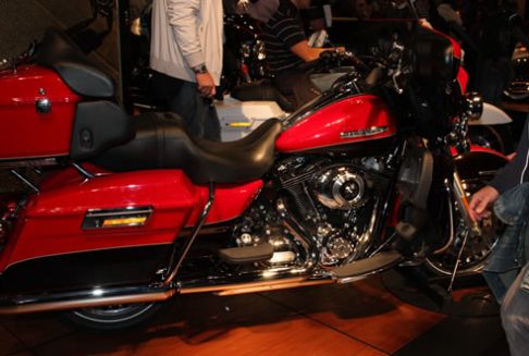 Harley Davidson - Nuova Harley Davidson Electra Glide Classic al Salone delle moto EICMA di Milano width=