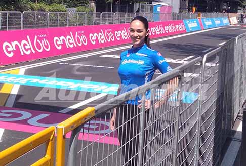 Giro d´Italia - Hostess del Giro d´Italia 2022 a Reggio Emilia 11^ tappa di 203 km Santarcangelo di Romagna-Reggio Emilia