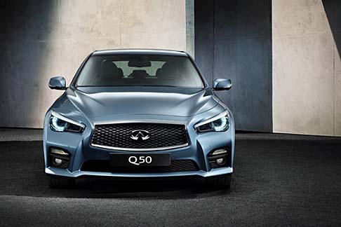 Infiniti - Perfetta sintesi di tre intriganti concept (Essence, Etherea, Emerg-E) che negli ultimi anni hanno esaltato ulteriormente l’appeal di Infiniti, la Infiniti Q50 offre caratteristiche inconfondibili. width=