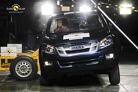 Isuzu - Isuzu D-MAX sono state assegnate quattro stelle Euro NCAP width=