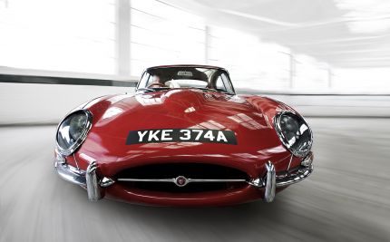 Jaguar - Jaguar E-Type anniversario dei 50 anni width=