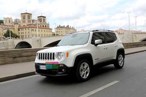 Jeep Renegade - Svelati tutti i dettagli tecnici e stilistici di questa nuova Jeep Renegade width=
