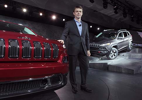 Jeep - Il nuovo Cherokee offre più di 70 sistemi per la sicurezza e la protezione degli occupanti. width=