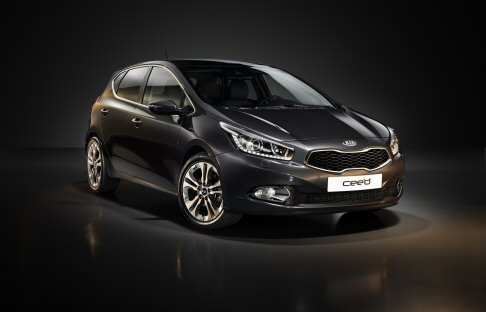 Kia - Dinamismo e stile raffinato sono i nuovi tratti che caratterizzano la nuova Kia cee’d cinque porte, hatchback coreana attesa al debutto come premiere nel prossimo Salone di Ginevra.  width=