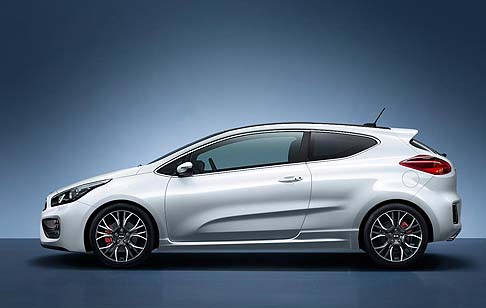 Kia - Sono tre le debuttanti del parterre di Kia Motors, che vedrà il debutto globale delle nuove Kia Cee'd GT e Pro Cee'd GT, accompagnate dalla concept Kia Provo. width=