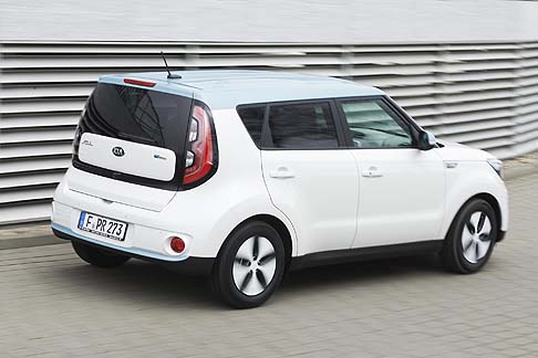 Kia - Nonostante l’alimentazione elettrica, la Soul ECO-electric risulta particolarmente dinamica grazie ad alcuni accorgimenti tecnici. width=