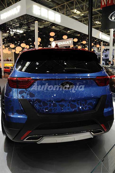 Film Cars X-Man - Il flessuoso ed agile mutante, protagonista del film X-Man, si accingerà a guidare un Suv dalle caratteristiche altrettanto esaltanti e performanti come la Kia X-Car