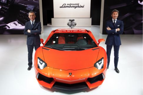Lamborghini - Debutto asiatico per la nuova Lamborghini Aventador LP 700-4, presentata al Salone dell’Auto di Shanghai width=