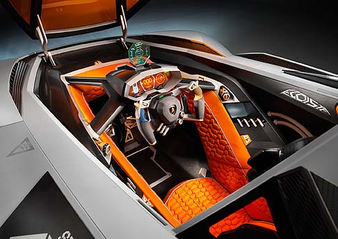 Lamborghini  - L’accesso alla vettura avviene tramite il cupolino, dotato di vetri arancioni, che si alza elettricamente per consentire l’accesso al sedile a quattro cinture. width=