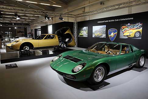 Lamborghini - Lamborghini Miura verde metallizzato, numero di telaio 4846, che fu esposto al Salone di Ginevra del 1971 in occasione del lancio della Miura SV ad Auto e Moto d´Epoca 2016