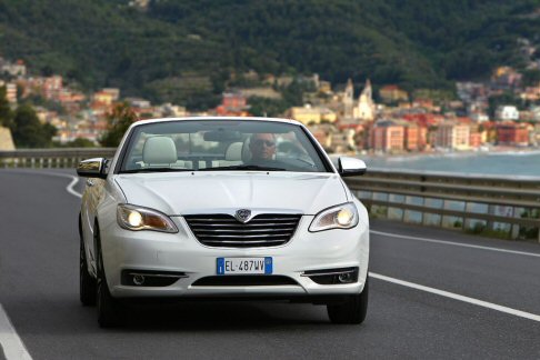 Lancia  - Il lancio della nuova convertible di Casa Lancia è un ulteriore tassello che va a completare la ricca gamma del marchio. width=