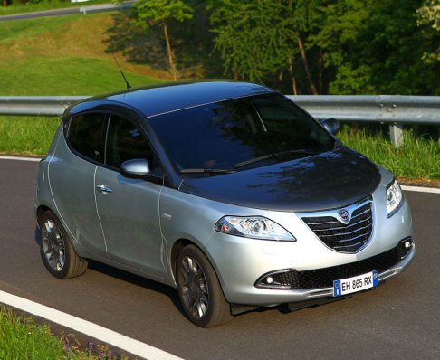 Lancia - lancia ypsilon bicolore width=