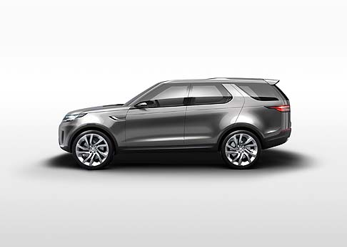 Land Rover - Il veicolo ridefinirà la categoria dei SUV per il tempo libero attraverso un design moderno e innovativo.  width=