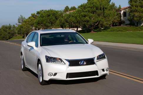Lexus - Dall’8 al 18 marzo prossimi, nello stand dedicato, sfileranno le anteprime GS 450h Full Hybrid, le nuove versioni della gamma F-Sport e la concept LF-LC, già vista al recente Salone di Detroit e vincitrice del premio EyesOn Design come migliore prototipo. width=