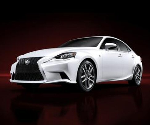 Lexus - La nuova IS dispone inoltre di sedili con configurazione di divisione/ripiegamento 60:40. width=