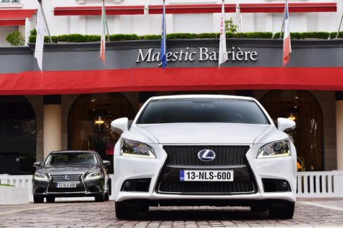 Lexus - La vettura promette un’accelerazione da 0 a 100 km/h in 6,1 secondi, per una velocità massima controllata elettronicamente di 250 km/h. width=