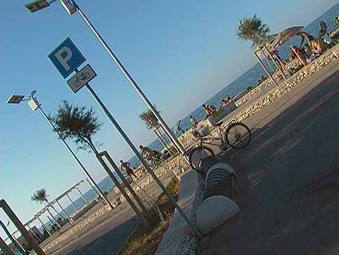 Ciclovia Adriatica - Lungomare a Cozze e parcheggio bike width=