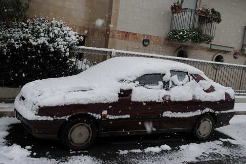 Neve - Abbondante nevicata anche in puglia ad Acquaviva delle Fonti width=