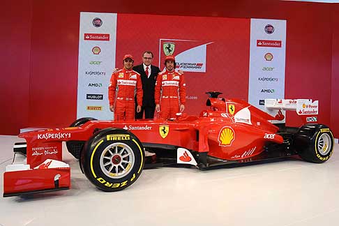 Ferrari - Felipe Massa, Stefano Domenicani e Fernando Alondo con la nuova Ferrari F2012 width=