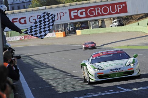 Ferrari Challenge - Matteo Malucelli della scuderia Motor/Malucelli vincitore a Vallelunga serie italiana Trofeo Pirelli width=