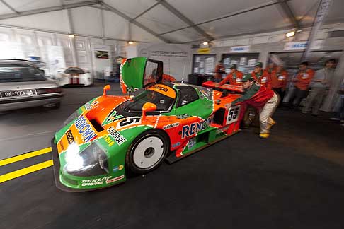 Mazda - Mazda 787B nell'estate del 1991 nessuno degli osservatori e tecnici era disposto a puntare qualcosa sulla strana Mazda arancione e verde width=