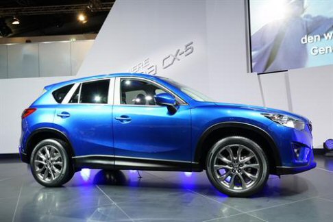 Mazda - I voti per la protezione dei passeggeri adulti, la protezione dei bambini a bordo, i sistemi di assistenza e sicurezza (rispettivamente 94%, 87% e 86%) erano al di sopra delle soglie fissate. width=