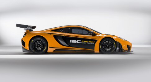 Mc Laren - Destinata al mercato nordamericano, la vettura indossa gli storici colori McLaren (arancio e nero). Il brillante arancio McLaren è un tributo alle vetture di Bruce McLaren e Denny Hulme. width=
