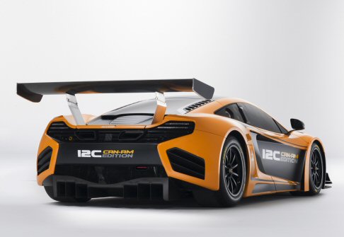 Mc Laren - Sotto la scintillante superficie della 12C Can-Am Edition ritroviamo la stessa scocca MonoCell in fibra di carbonio della road car.La vettura non è soggetta ai normali regolamenti da corsa, nonostante sia basata sulla race car 12C GT3. width=