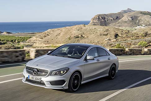 Mercedes-Benz - Con la 160 CDI Mercedes arricchisce la gamma Classe A con un modello dai consumi contenuti, in linea con la normativa prescritta per i neopatentati width=