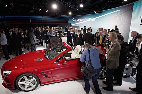 Mercedes-Benz - Mercedes-Benz al salone di Detroit 2012 con la Nuova Mercedes SL width=