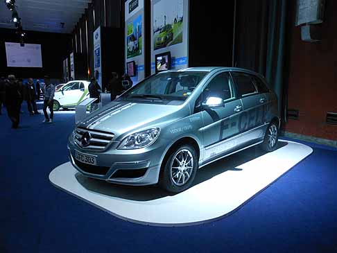 Mercedes-Benz - Mercedes-Benz Classe A e-cell all´evento H2Roma width=