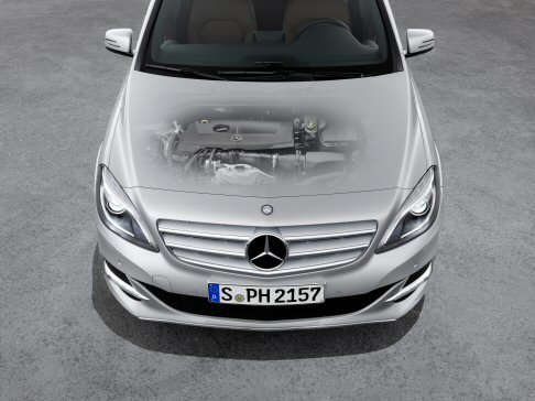 Mercedes - La vettura, inoltre, rientra nella classe di efficienza A+ ed è conforme alla normativa sui gas di scarico EURO 6 che entrerà in vigore dal 2014.  width=
