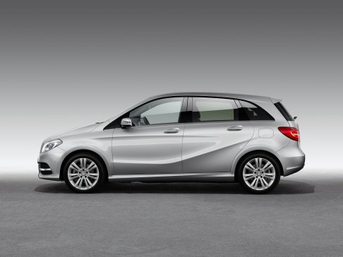 Mercedes - La B 200 Natural Gas Drive può raggiungere i 200 km/h di velocità massima passando da 0 a 100 km/h in 9,1 secondi, se abbinata al cambio automatico 7G-DCT, mentre con il cambio manuale a 6 marce il tempo sale a 9,2 secondi.  width=