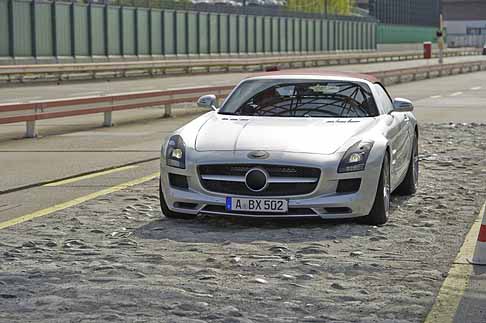 Mercedes-Benz - New Mercedes-Benz SLS AMG Roadster width=