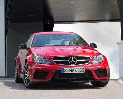 mercedes - Mercedes C63 AMG Black Series eroga 517 CV di potenza width=