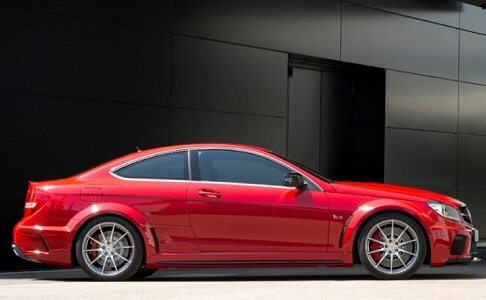 mercedes - Mercedes C63 AMG Black Series elegante e sportiva width=