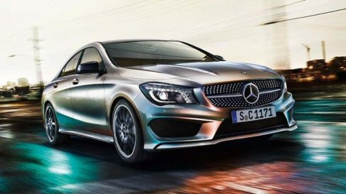 Mercedes-Benz - A poche settimane dal debutto ufficiale nella kermesse nordamericana di Detroit, prevista dal 14 al 27 gennaio prossimi, il web regala le prime immagini rubate del nuovo modello della Stella Mercedes CLA. width=