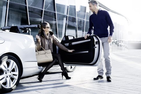 Mercedes - Per i più piccoli, Mercedes Benz offre una kids bike versatile, che può essere trasformata in una bicicletta giocattolo senza trasmissione. width=