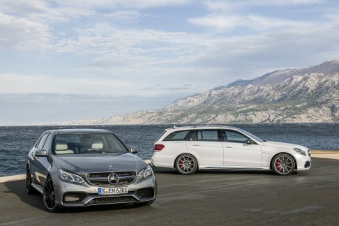 Mercedes-Benz - Mercedes-AMG punta su performance, dinamismo ed efficienza per la nuova E 63 AMG, disponibile anche nella scattante versione S, con una potenza di 430 kW (585 CV) e 800 Nm di coppia e con la trazione integrale 4MATIC AMG di nuova generazione.  width=