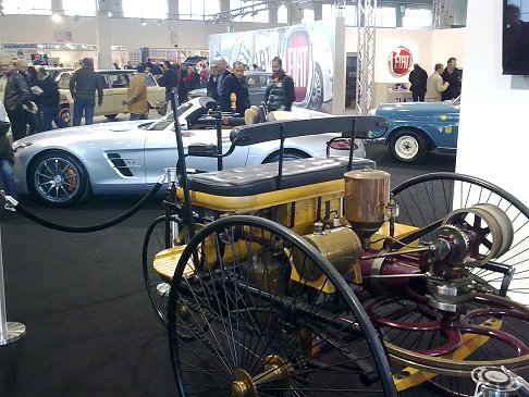 Mercedes-Benz - Mezzi nuovi e antichi della casa tedesca Mercedes-Benz width=