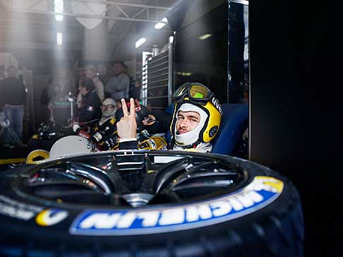 Pneumatici Michelin - Gomme Michelin alla 24 Ore di Le Mans pitbox width=