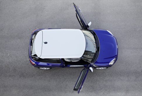 Mini - Al lancio saranno disponibili quattro motorizzazioni, mentre l’equipaggiamento di serie comprenderà l’assetto sportivo con ribassamento della vettura. width=
