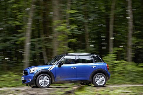 Mini - Grazie all’ampliamento della gamma, la trazione ALL4 sarà disponibile per quattro modelli della MINI Countryman e quattro modelli della MINI Paceman.  width=