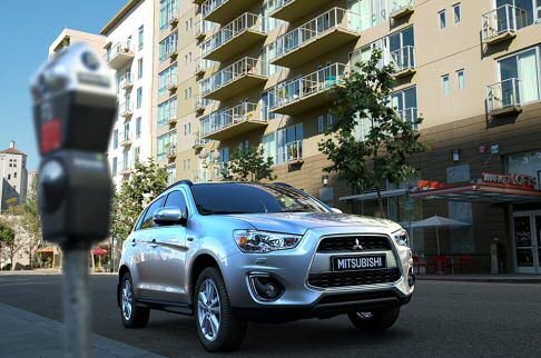 Mitsubishi - Arriva sulle strade italiane la rinnovata Mitsubishi ASX, seconda generazione del fortunato crossover nipponico, dopo aver indossato la veste di premiere al recente Salone di Parigi. width=