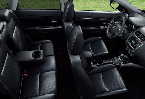 Mitsubishi - Per i diesel i prezzi risultano più elevati rispetto alle varianti benzina e GPL. Qui la forbice comprende i 23.950 euro della ASX 1.8 diesel (116 CV) 2WD Invite fino a toccare quota 28.800 euro con la ASX 1.8 diesel (150 CV) 2WD Intense Panoramic. width=