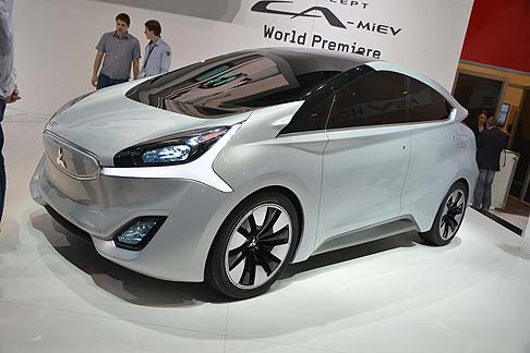 Mitsubishi - Mitsubishi pone da sempre in primo piano la mobilità ecosostenibile offrendo nel proprio catalogo veicoli veicoli elettrici, sempre più presenti sulla scena attuale e che saranno sicuri protagonisti dello scenario futuro width=