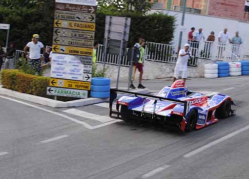Osella - Monoposto Osella FA30 vincitrice del Rally della montagna tappa Selva di Fasano con Faggioli Simone. Sulla sinistra Jimmy Ghione di Striscia la Notizia (Canale 5) width=
