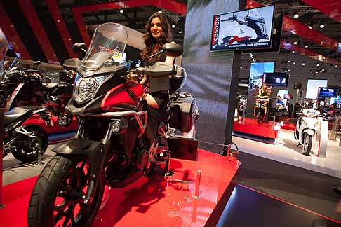 Honda - Moto classe 500 con l´anteprima mondiale Honda CB500x all´Eicma 2012 width=